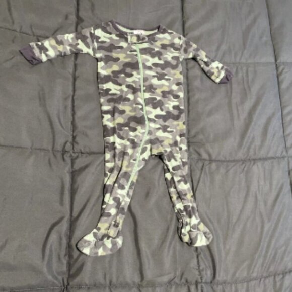 Organic Gerber Footed Sleeper - Picture 1 of 4